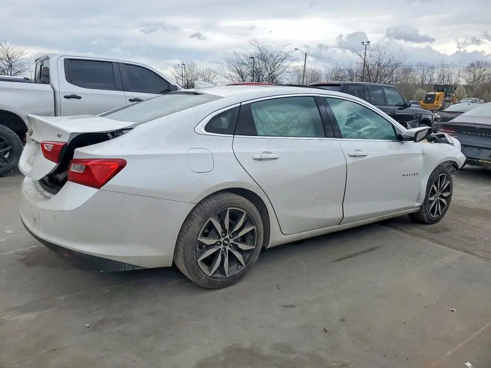 2017 CHEVROLET MALIBU LT  