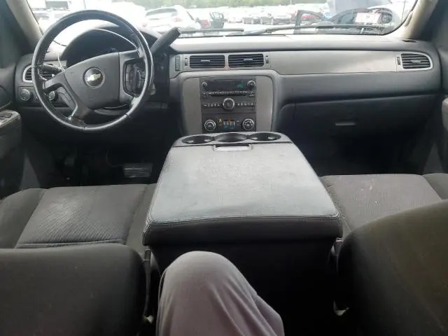 2010 CHEVROLET AVALANCHE LS  