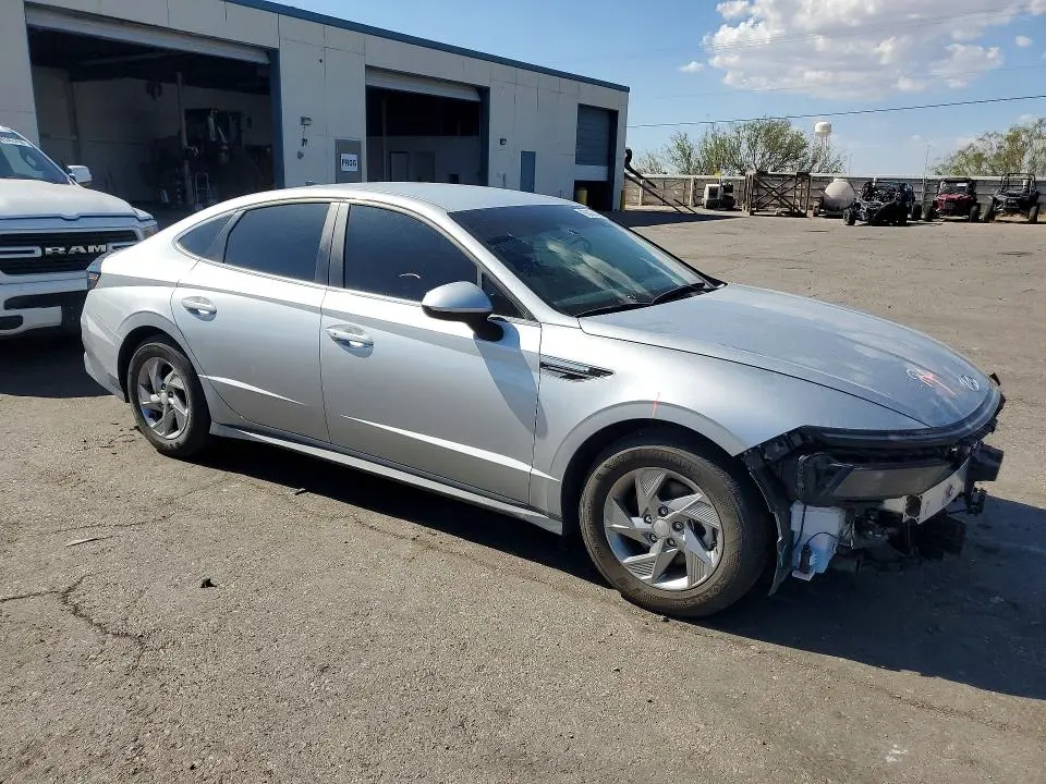 2025 HYUNDAI SONATA SE  
