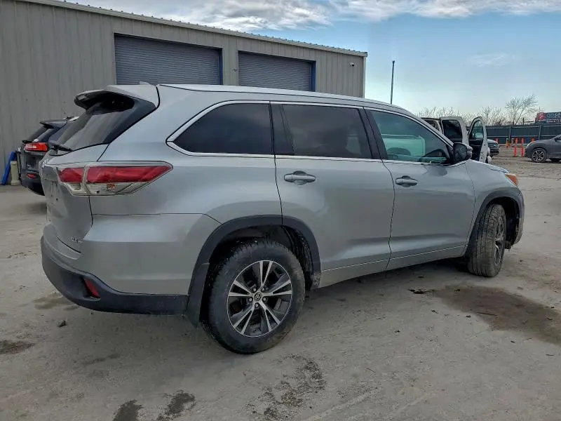 2016 TOYOTA HIGHLANDER XLE  