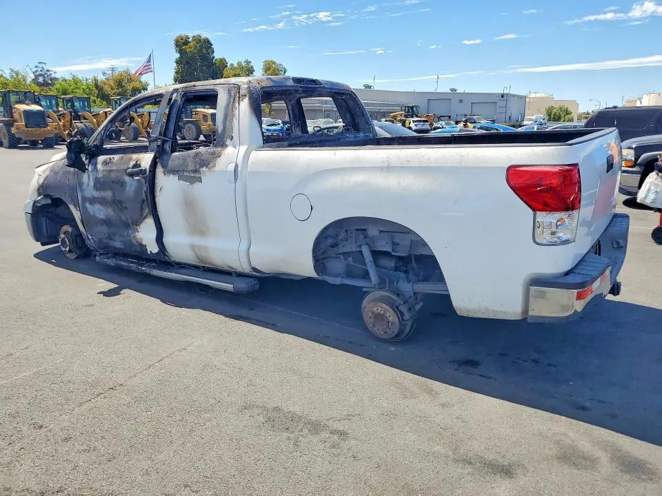 2011 TOYOTA TUNDRA DOUBLE CAB SR5  