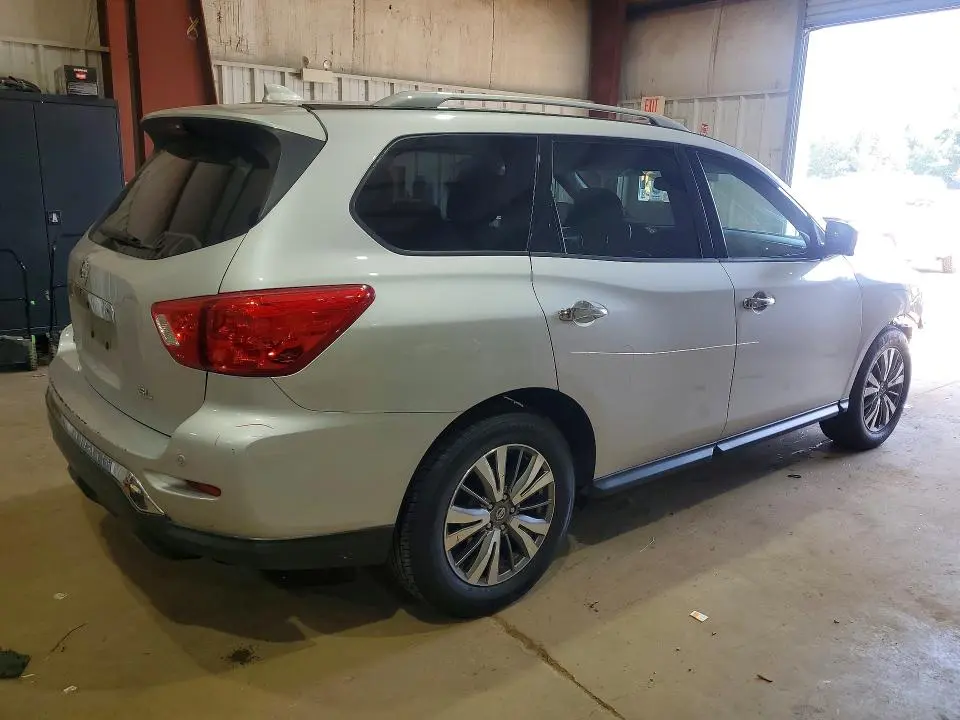 2019 NISSAN PATHFINDER SL  
