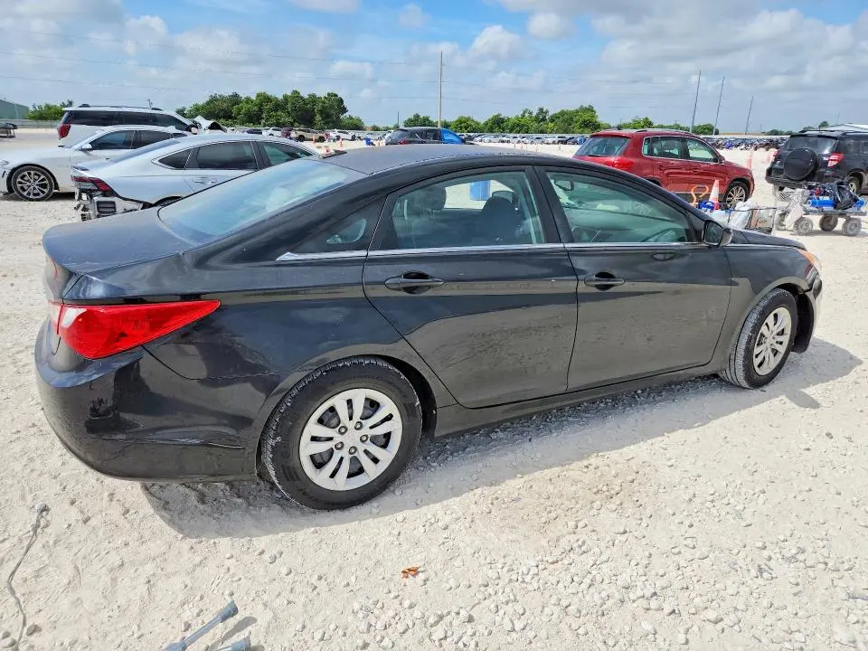 2012 HYUNDAI SONATA GLS  