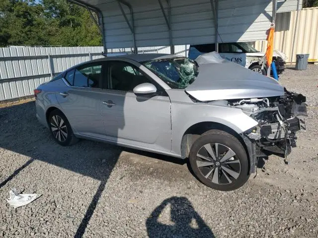 2022 NISSAN ALTIMA SV  