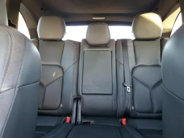 2013 PORSCHE CAYENNE   