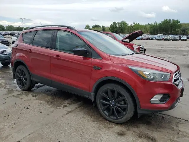 2017 FORD ESCAPE SE  