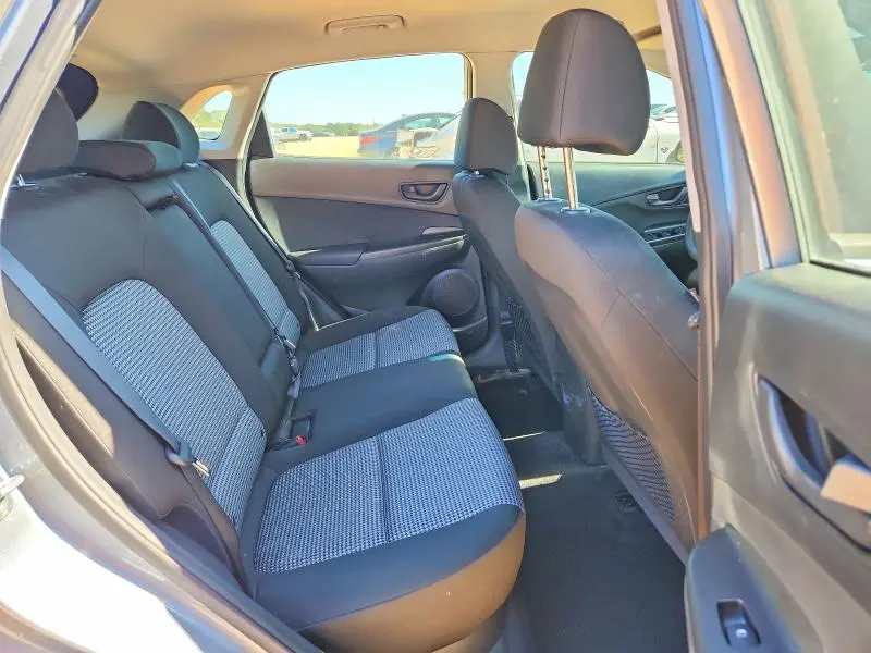 2019 HYUNDAI KONA SE  