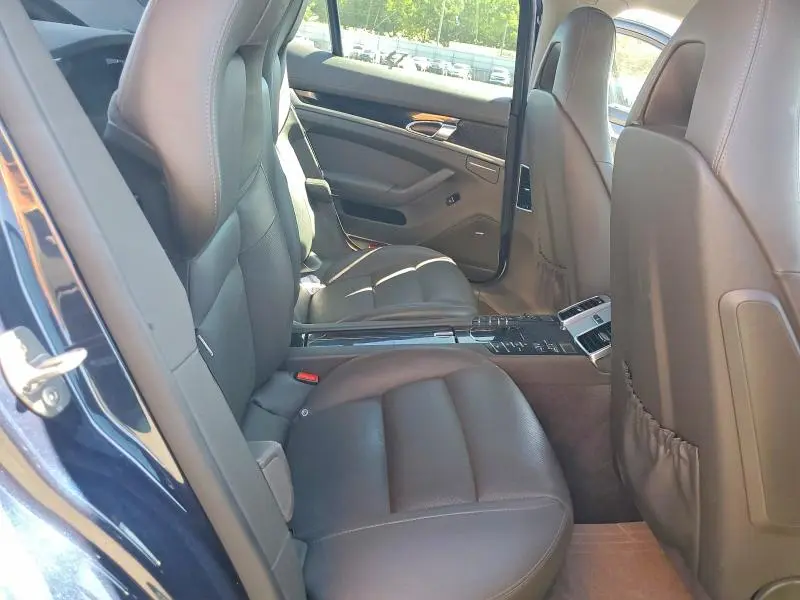 2016 PORSCHE PANAMERA 2  