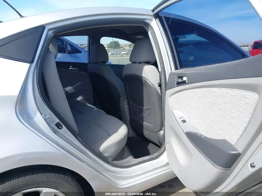 2012 HYUNDAI ACCENT GLS