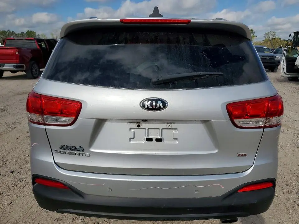 2016 KIA SORENTO LX  