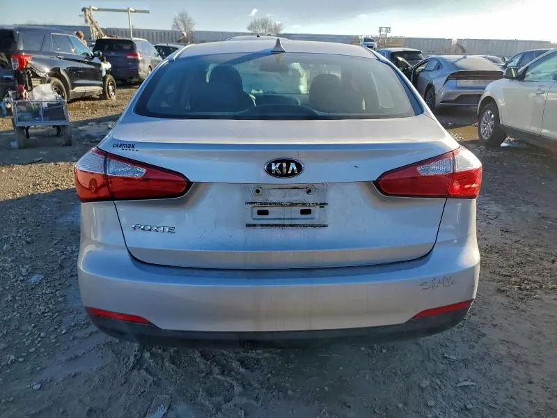 2016 KIA FORTE LX  