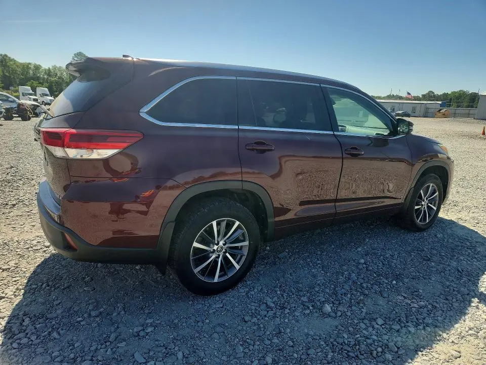 2018 TOYOTA HIGHLANDER XLE  
