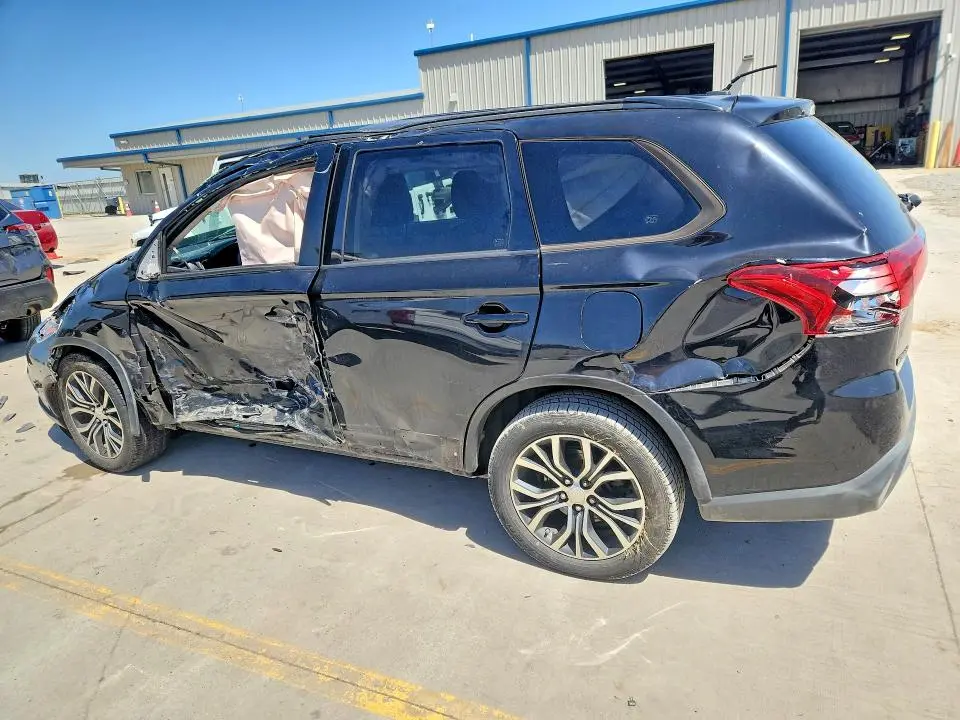 2016 MITSUBISHI OUTLANDER SE  
