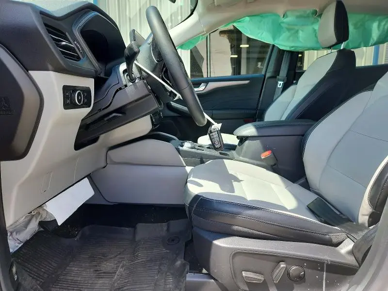 2025 FORD ESCAPE   