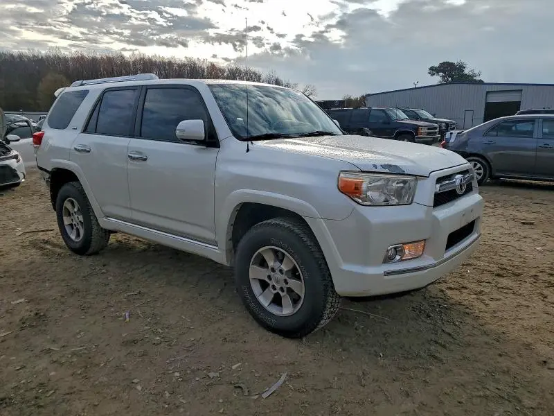 2010 TOYOTA 4RUNNER SR5  
