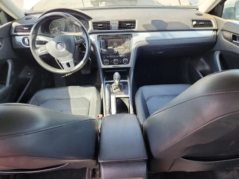 2012 VOLKSWAGEN PASSAT SE  