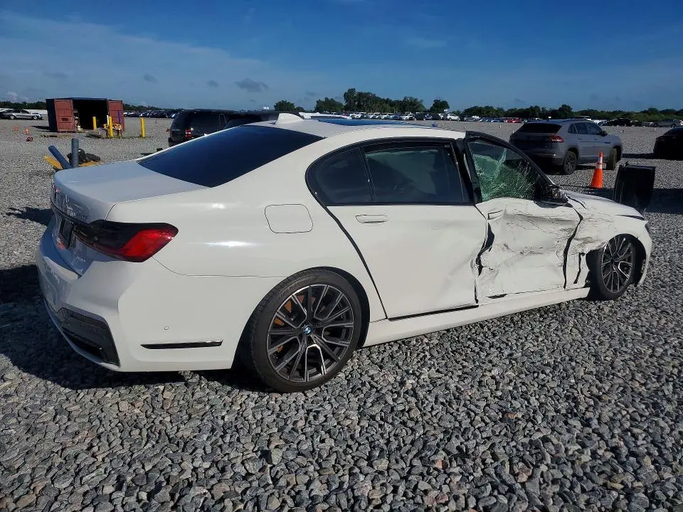 2021 BMW 750 XI  