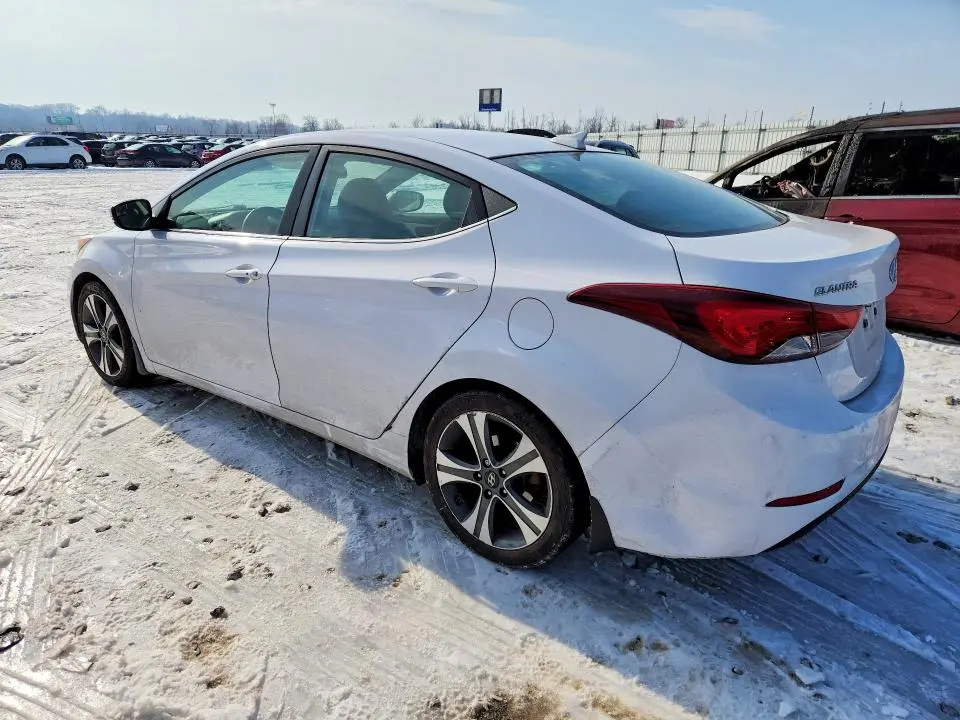 2015 HYUNDAI ELANTRA SE  
