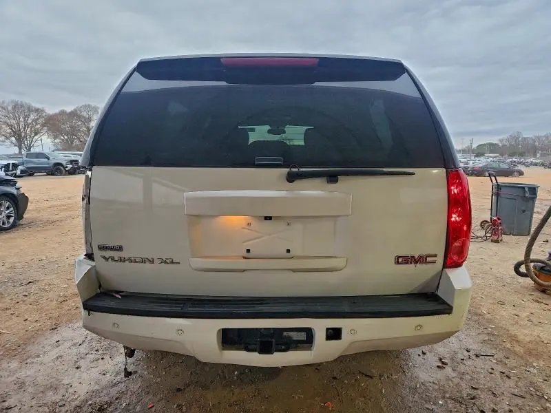 2011 GMC YUKON XL C1500 SLT  