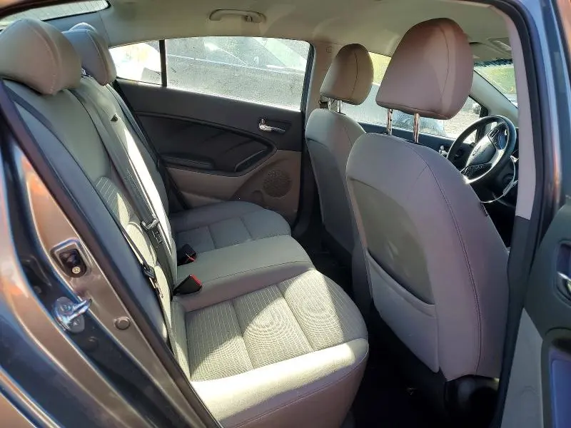 2016 KIA FORTE LX  