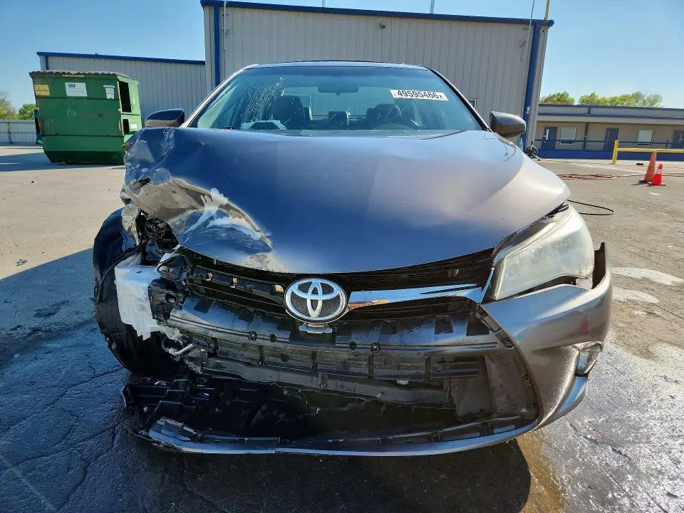 2017 TOYOTA CAMRY SE  