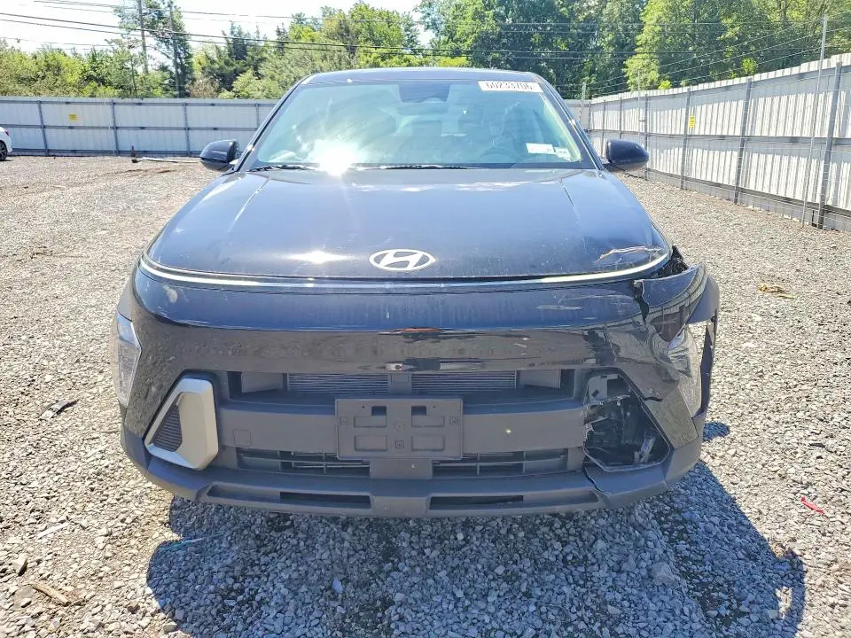 2025 HYUNDAI KONA SE  
