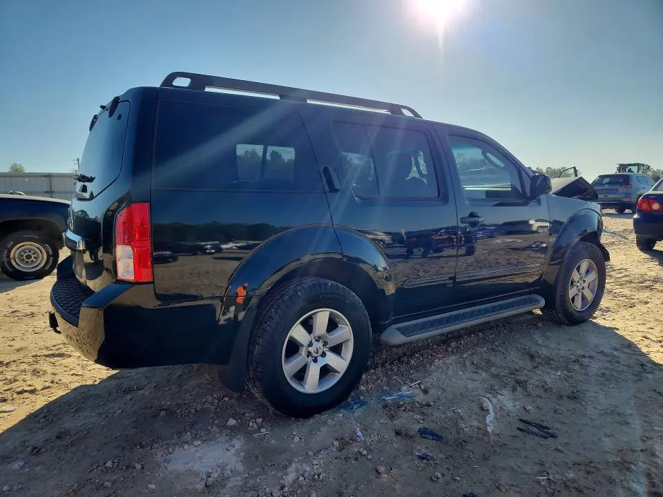 2012 NISSAN PATHFINDER S  