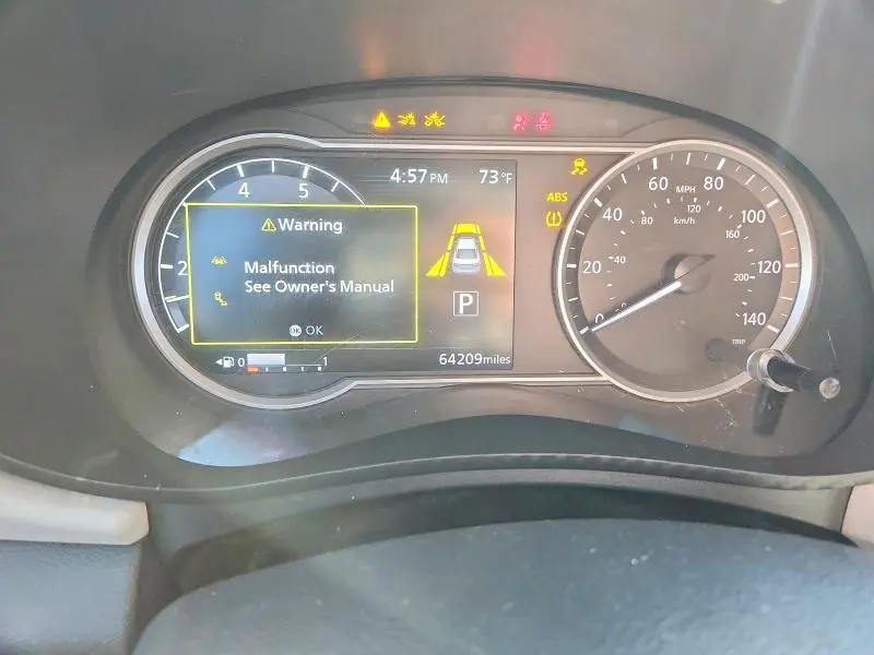 2021 NISSAN VERSA SV  
