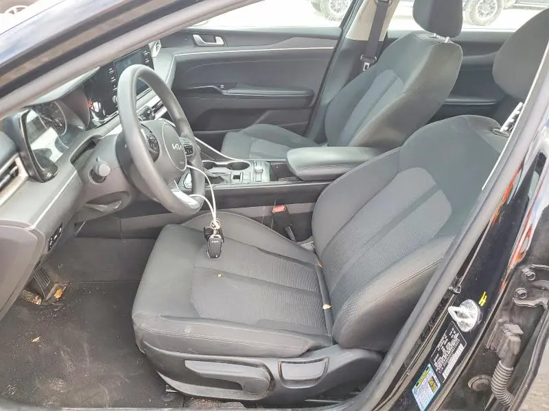 2022 KIA K5 LX  