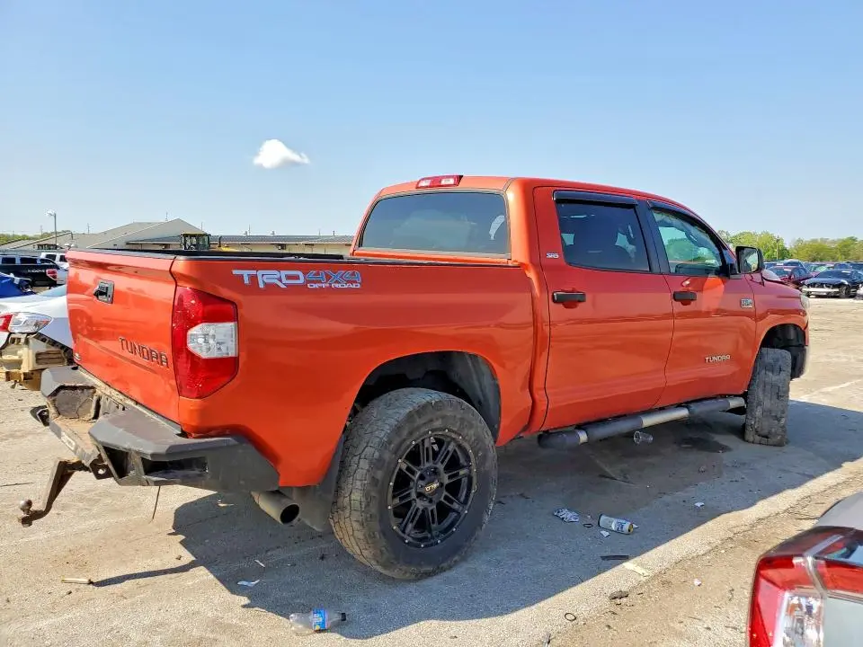 2018 TOYOTA TUNDRA CREWMAX SR5  