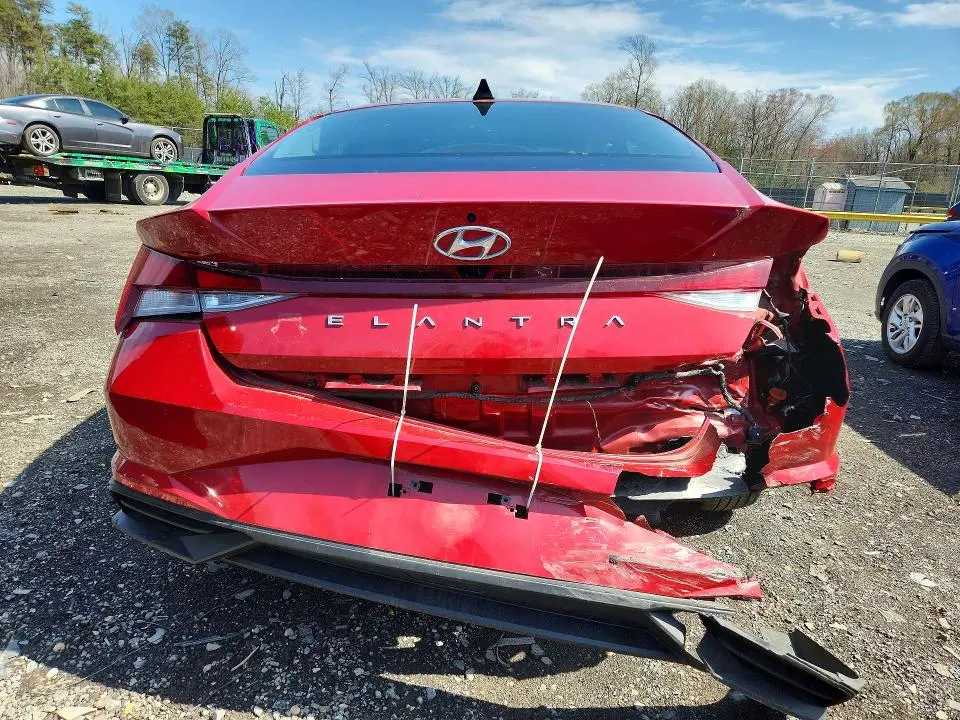 2023 HYUNDAI ELANTRA SEL  