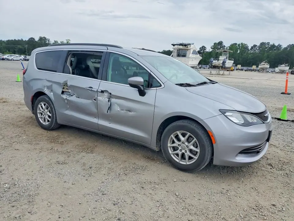 2020 CHRYSLER VOYAGER LXI  