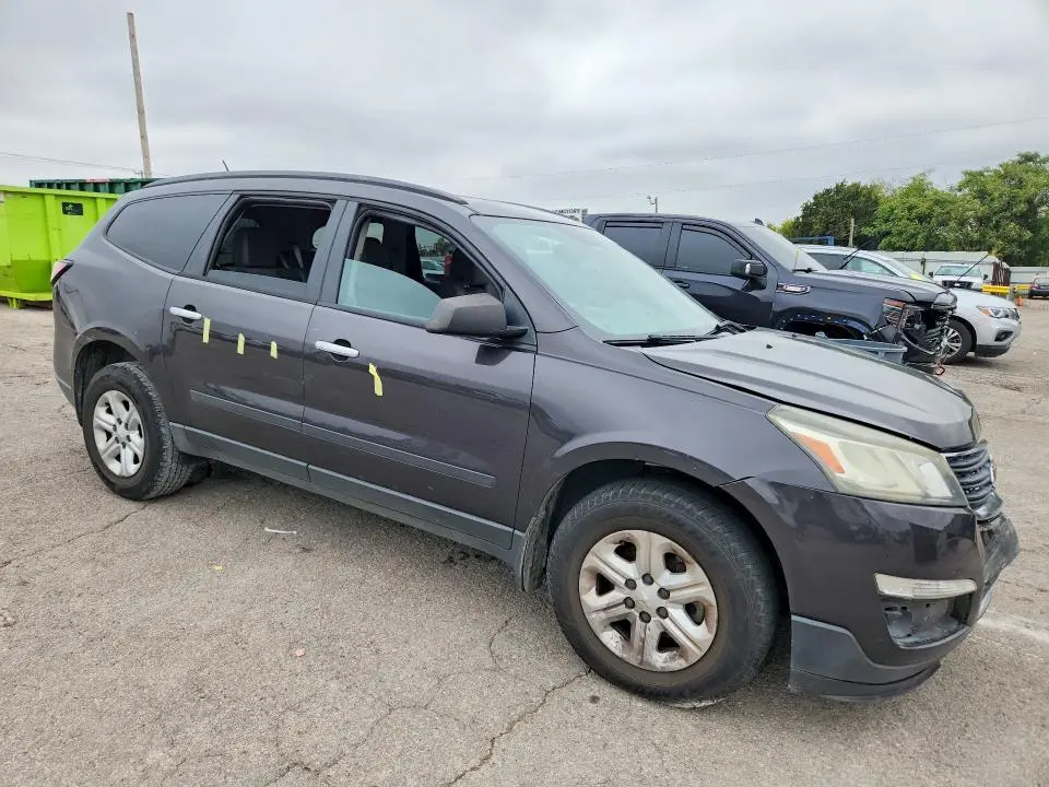 2016 CHEVROLET TRAVERSE LS  