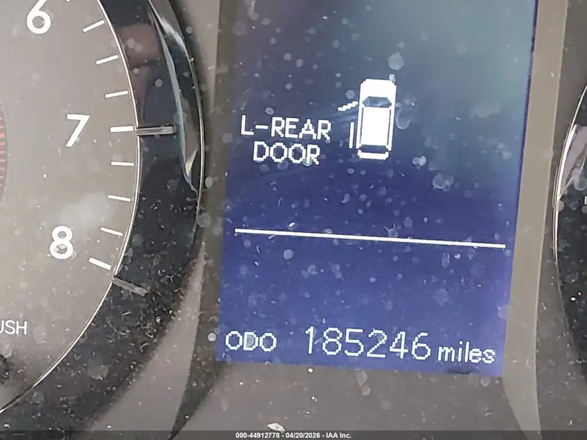 2015 TOYOTA SIENNA LE 8 PASSENGER