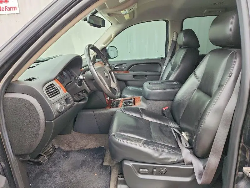2010 CHEVROLET TAHOE C1500 LTZ  
