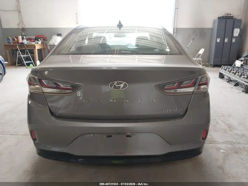 2018 HYUNDAI SONATA HYBRID SE
