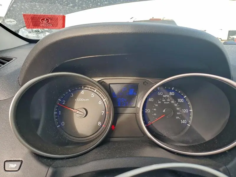 2011 HYUNDAI TUCSON GLS  