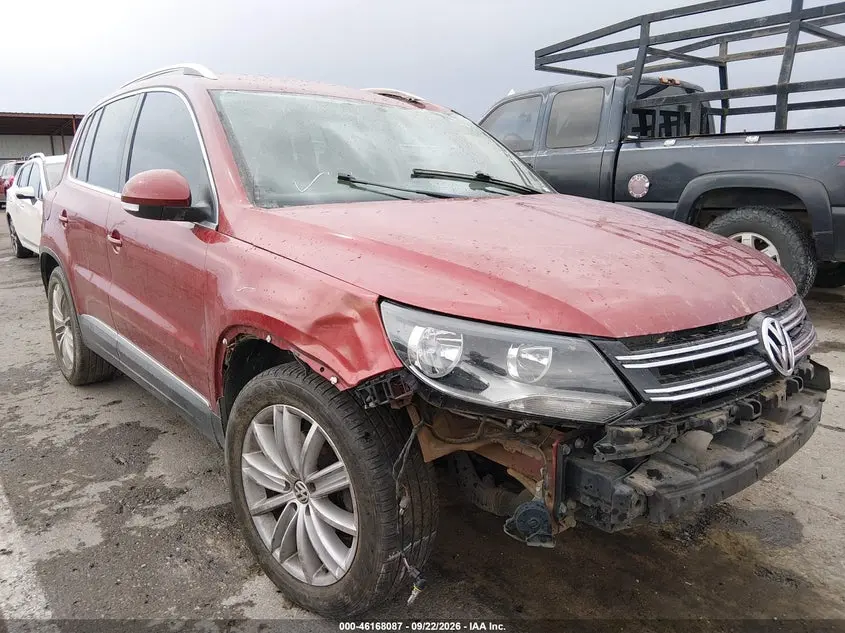 2013 VOLKSWAGEN TIGUAN SE