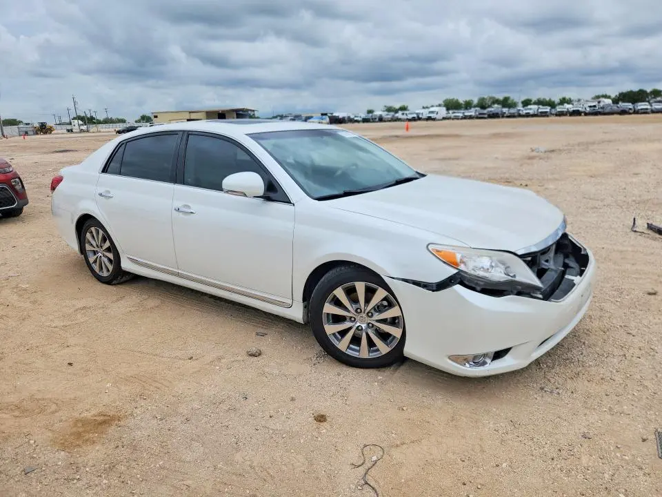 2011 TOYOTA AVALON LIMITED  