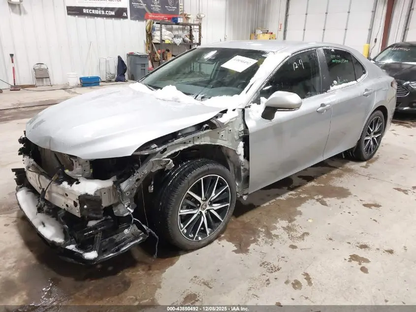 2022 TOYOTA CAMRY SE AWD