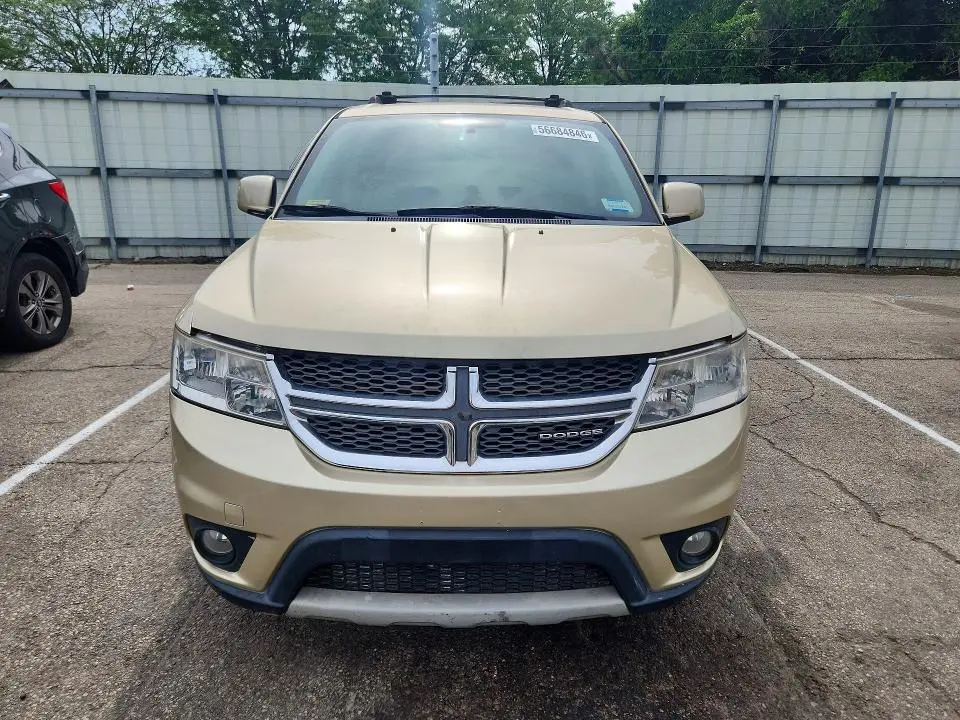 2010 DODGE JOURNEY R  