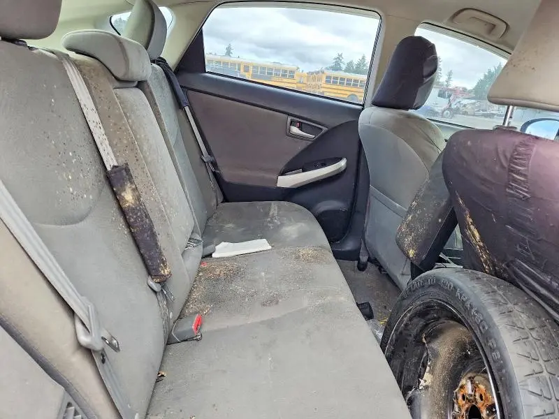 2013 TOYOTA PRIUS TWO  