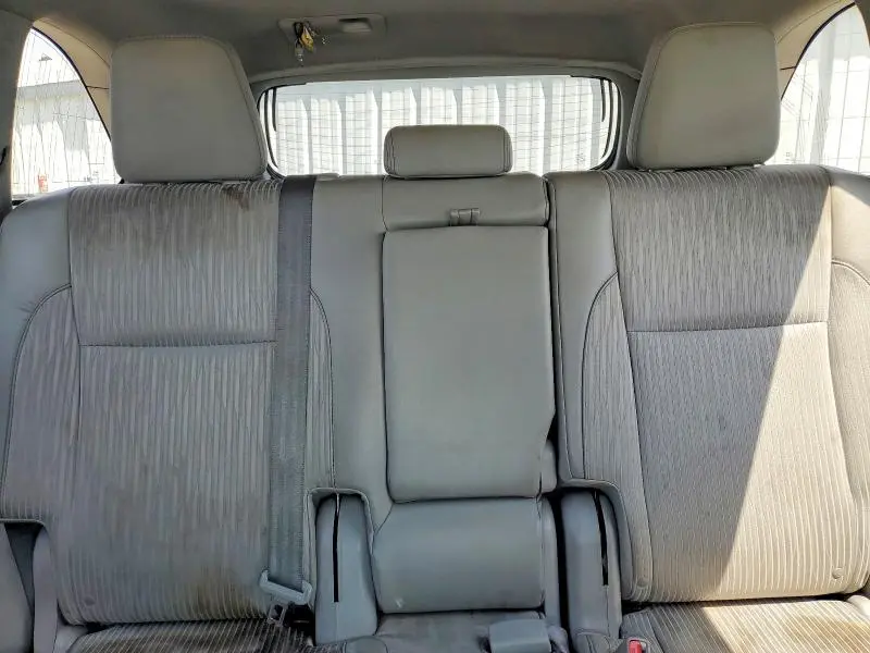 2015 TOYOTA HIGHLANDER LE PLUS  
