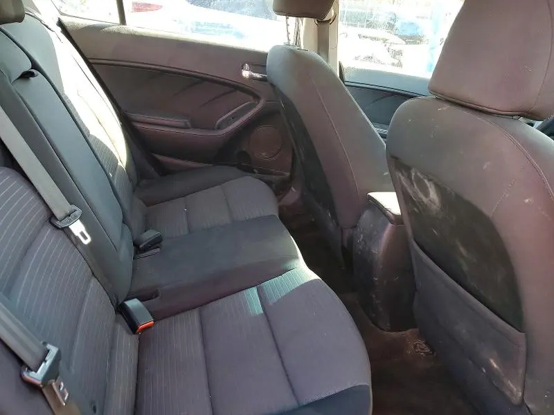 2016 KIA FORTE LX  