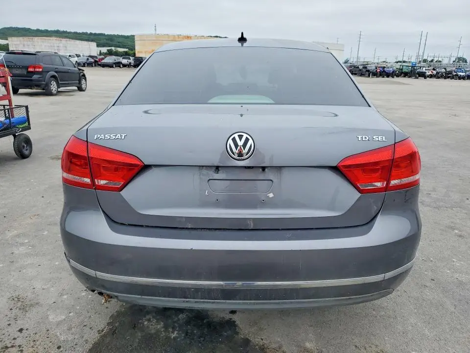 2013 VOLKSWAGEN PASSAT SEL  