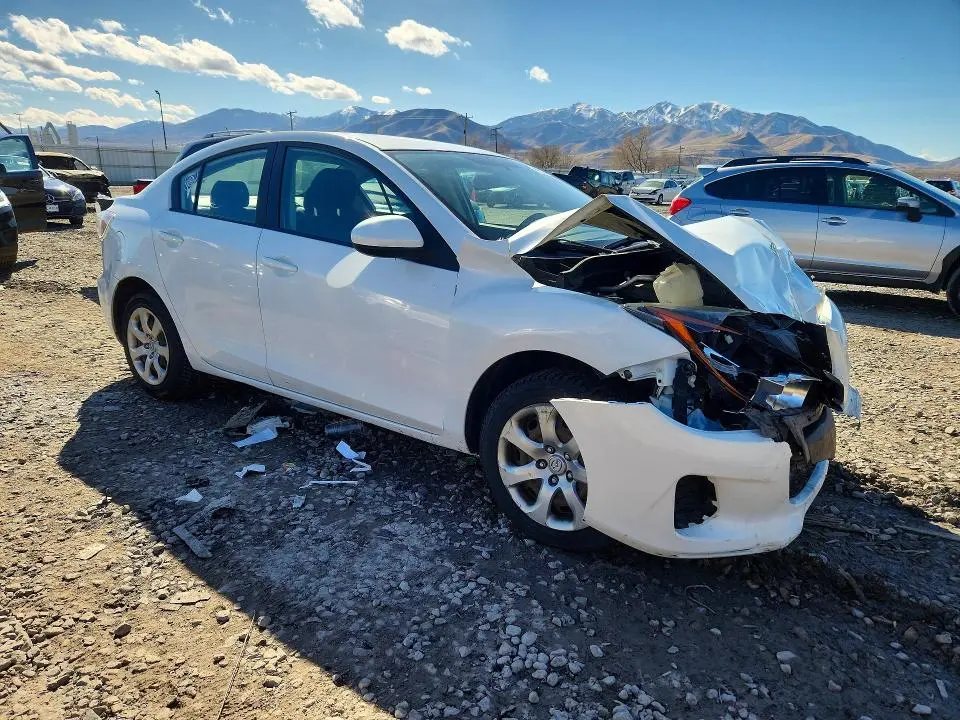 2013 MAZDA 3 I  