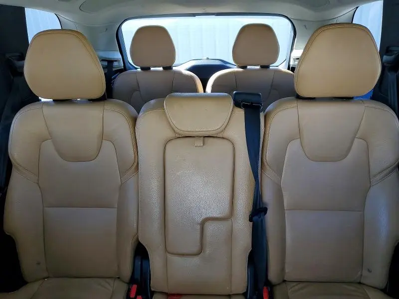 2016 VOLVO XC90 T6  