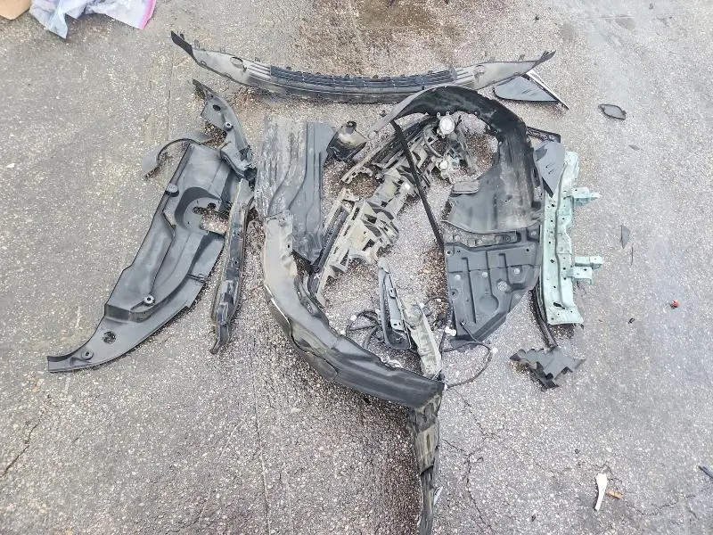 2019 TOYOTA PRIUS XLE AWD-E  