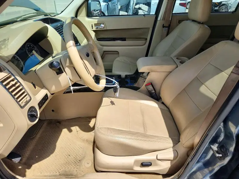 2011 FORD ESCAPE LIMITED  