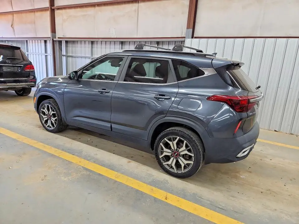 2021 KIA SELTOS S  